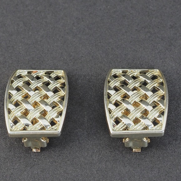 Sarah Cov Clip On Earrings Gold Tone Basketweave Lattice Openwork Vintage Estate - Picture 4 of 8